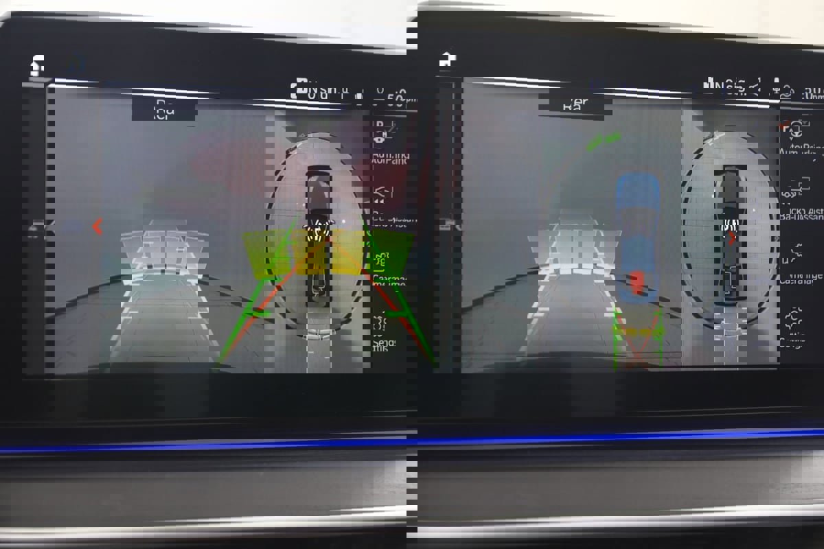 Used 2023 BMW M550i xDrive w/ Executive Package image 10