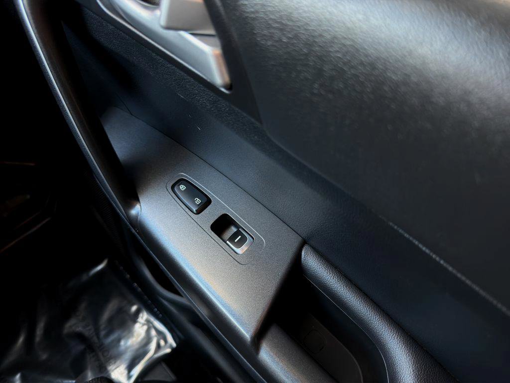 Used 2021 Kia Sportage LX image 15