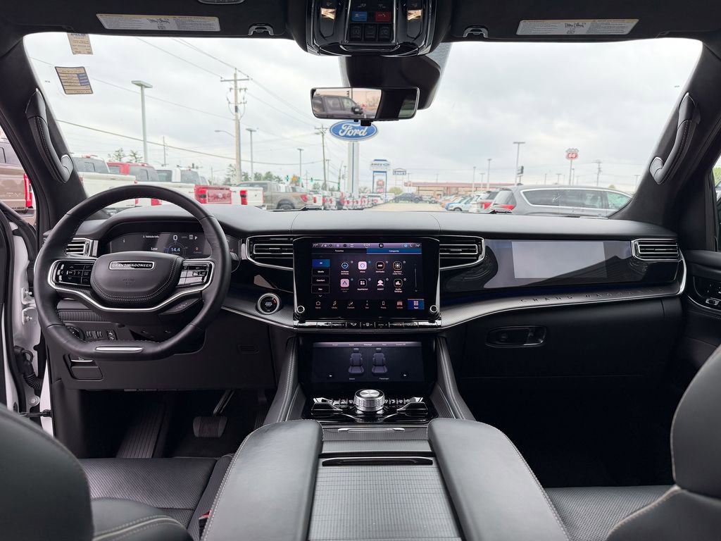 Used 2025 Jeep Grand Wagoneer L Series II Obsidian w/ Quick Order Packagew 28T image 41