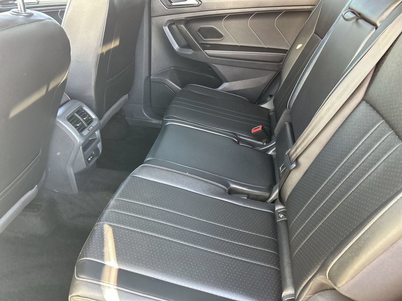 Used 2022 Volkswagen Tiguan SE FWD image 14