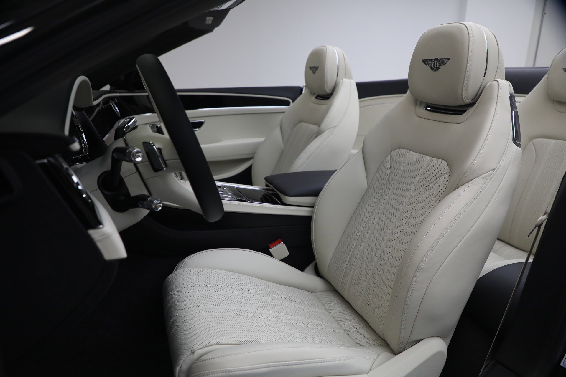 New 2026 Bentley Continental GTC AWD/4WD image 25