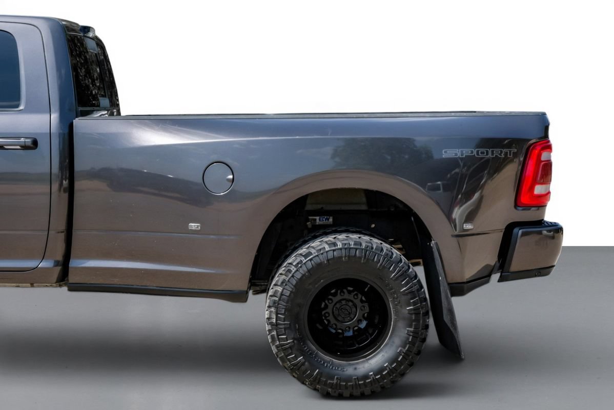 Used 2023 RAM 3500 Laramie AWD/4WD image 11