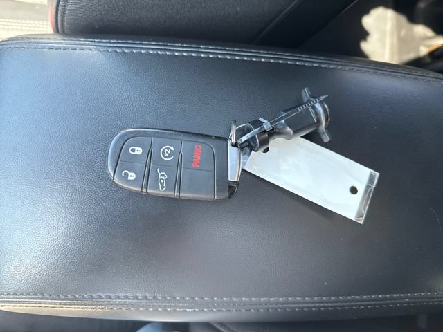 Used 2019 Jeep Grand Cherokee Limited AWD/4WD image 30