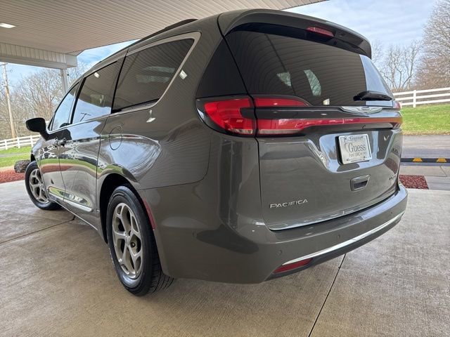Used 2022 Chrysler Pacifica Limited image 9