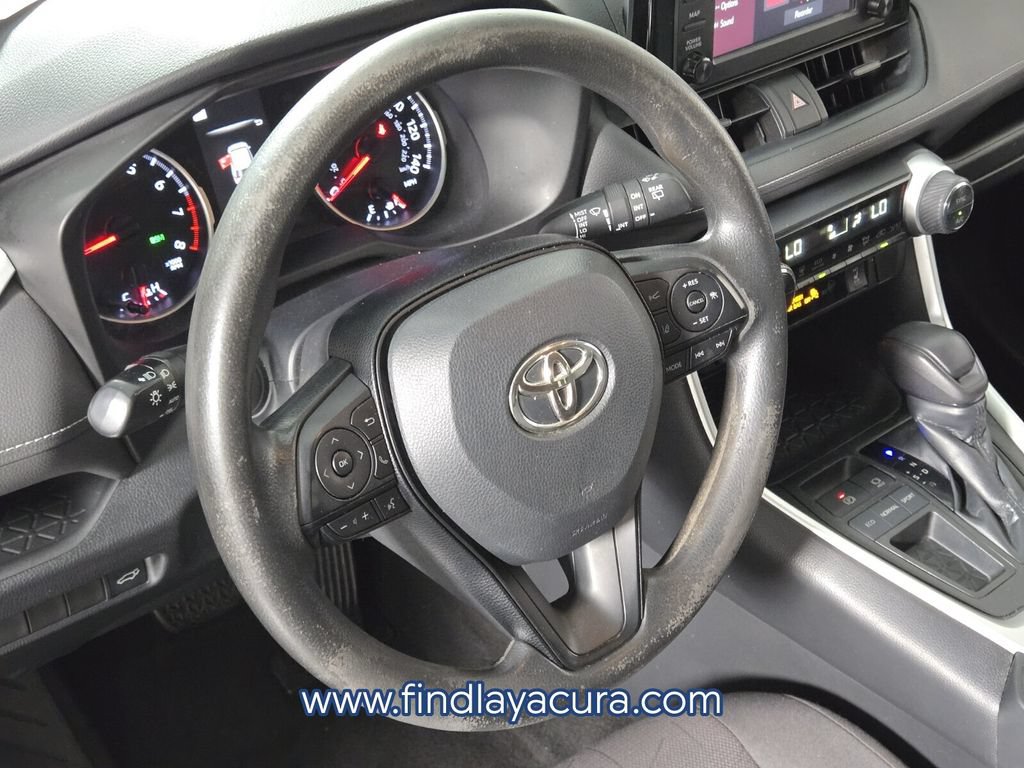 Used 2019 Toyota RAV4 XLE w/ Convenience Package FWD image 21
