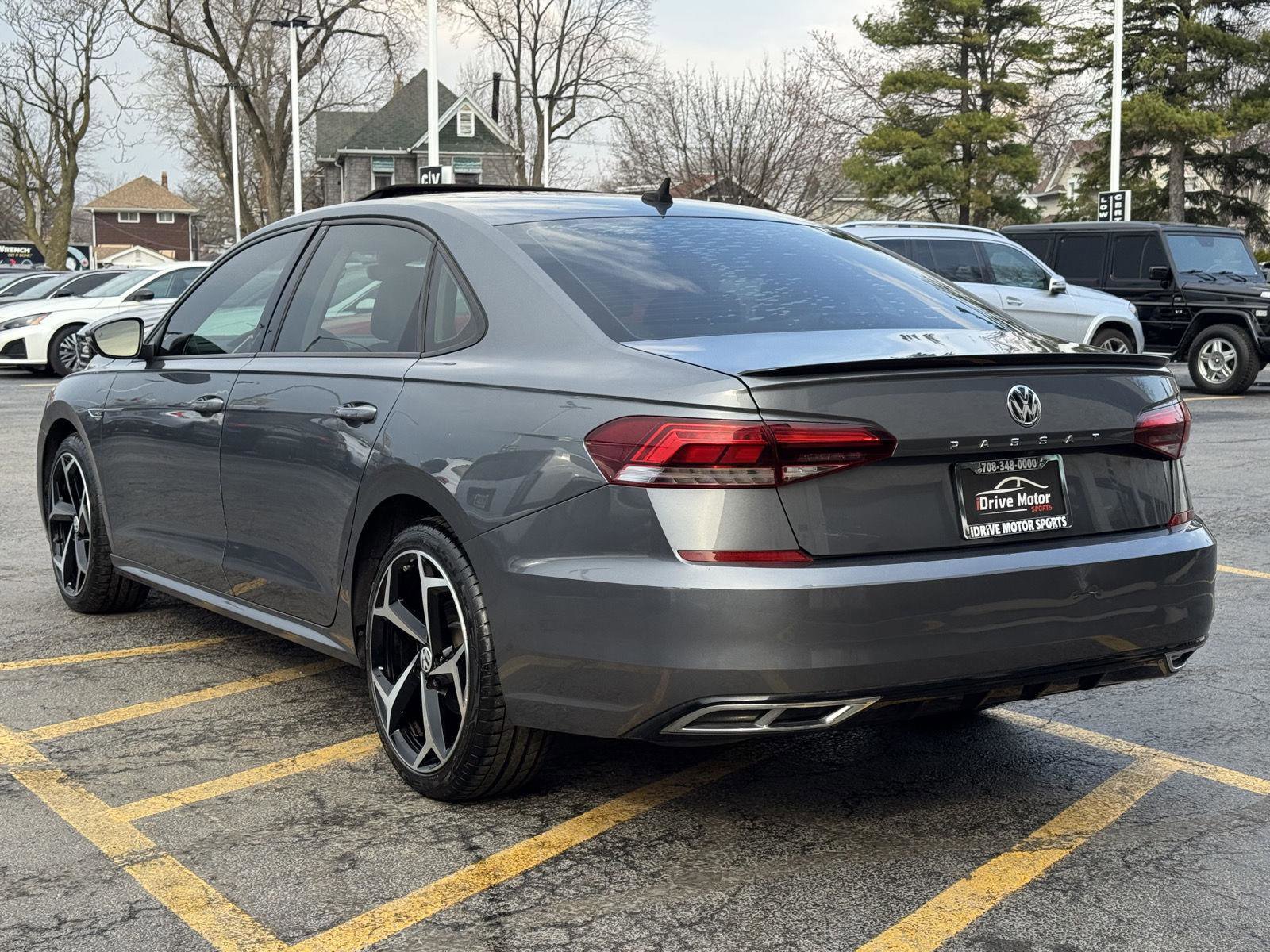 Used 2020 Volkswagen Passat 2.0T R-Line image 5