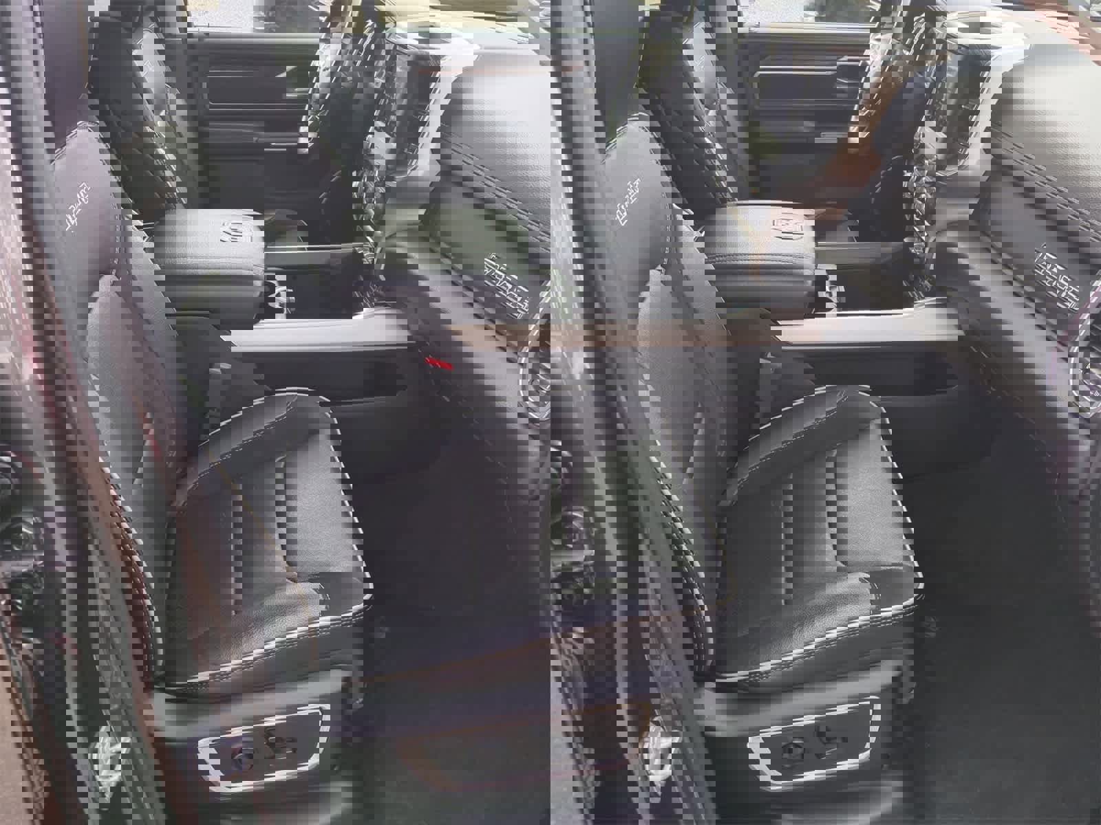 Certified 2020 RAM 1500 Laramie image 21