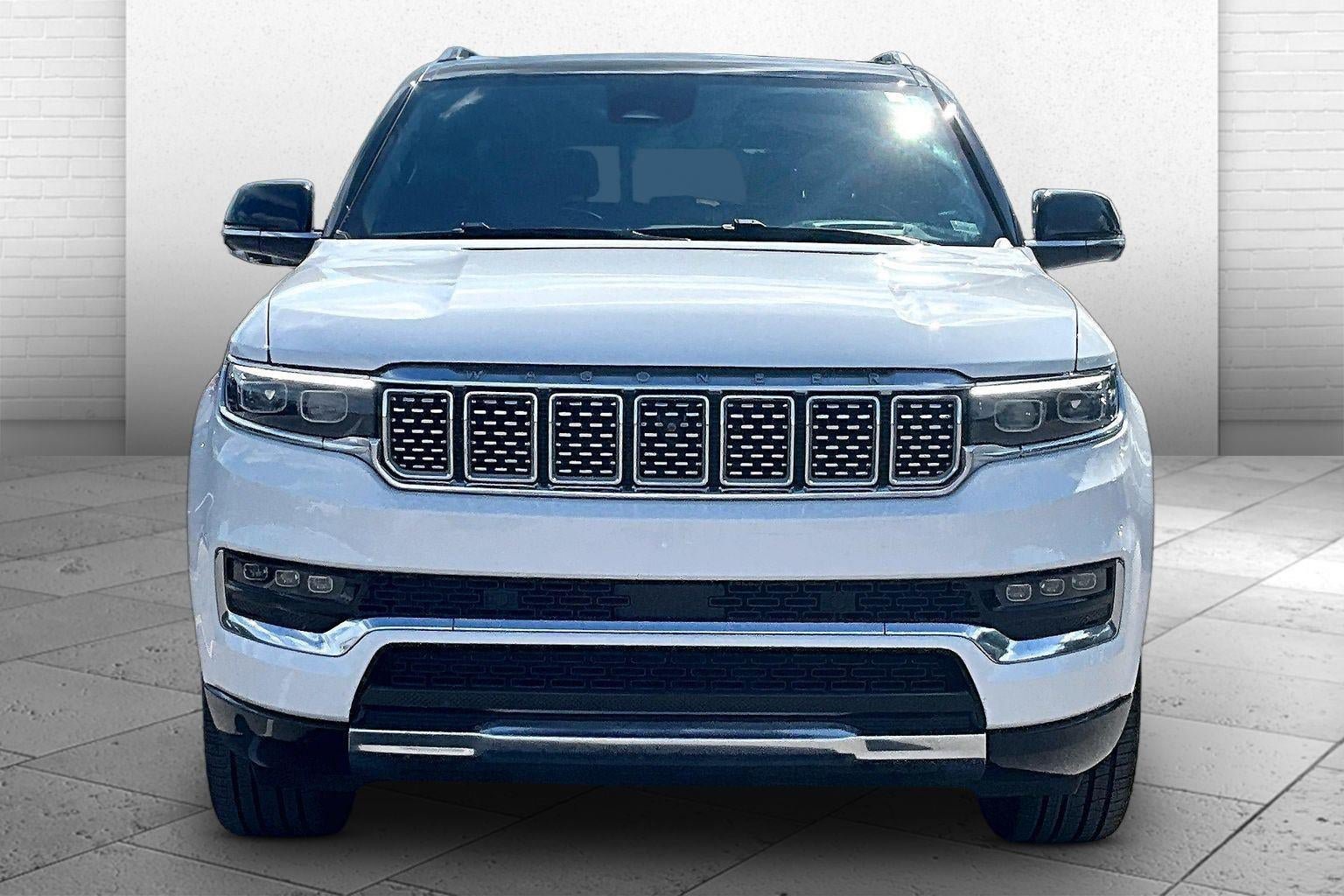 Used 2023 Jeep Grand Wagoneer L Series II AWD/4WD image 2