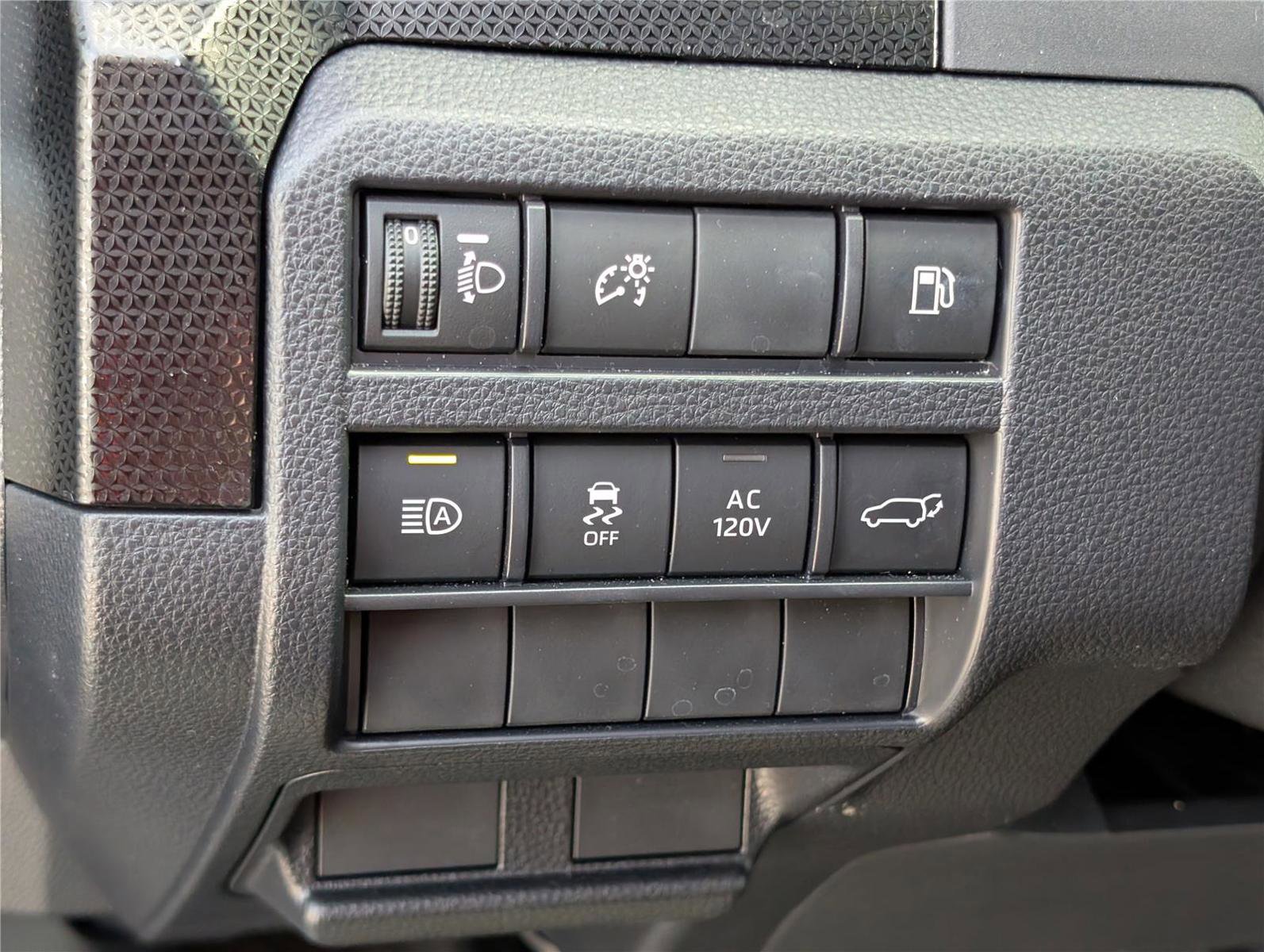 Used 2025 Toyota 4Runner Limited image 19