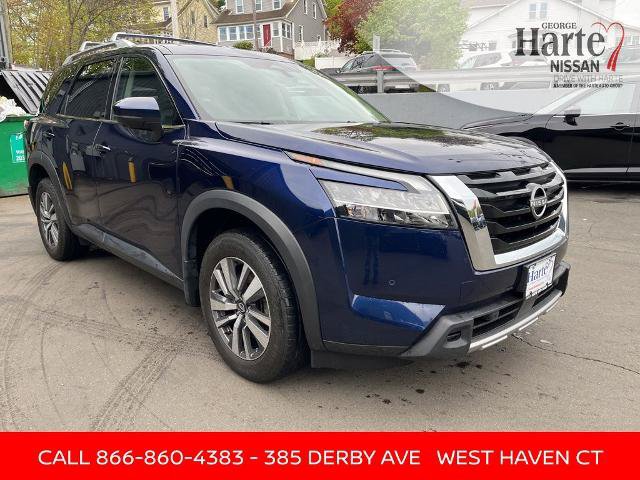 Certified 2024 Nissan Pathfinder SL AWD/4WD image 3