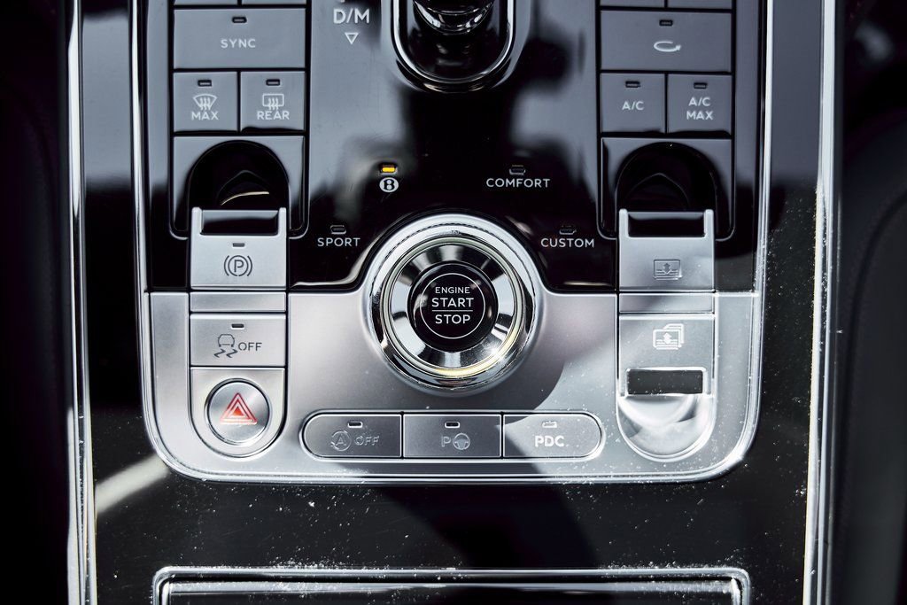 Used 2023 Bentley Flying Spur V8 AWD/4WD image 69
