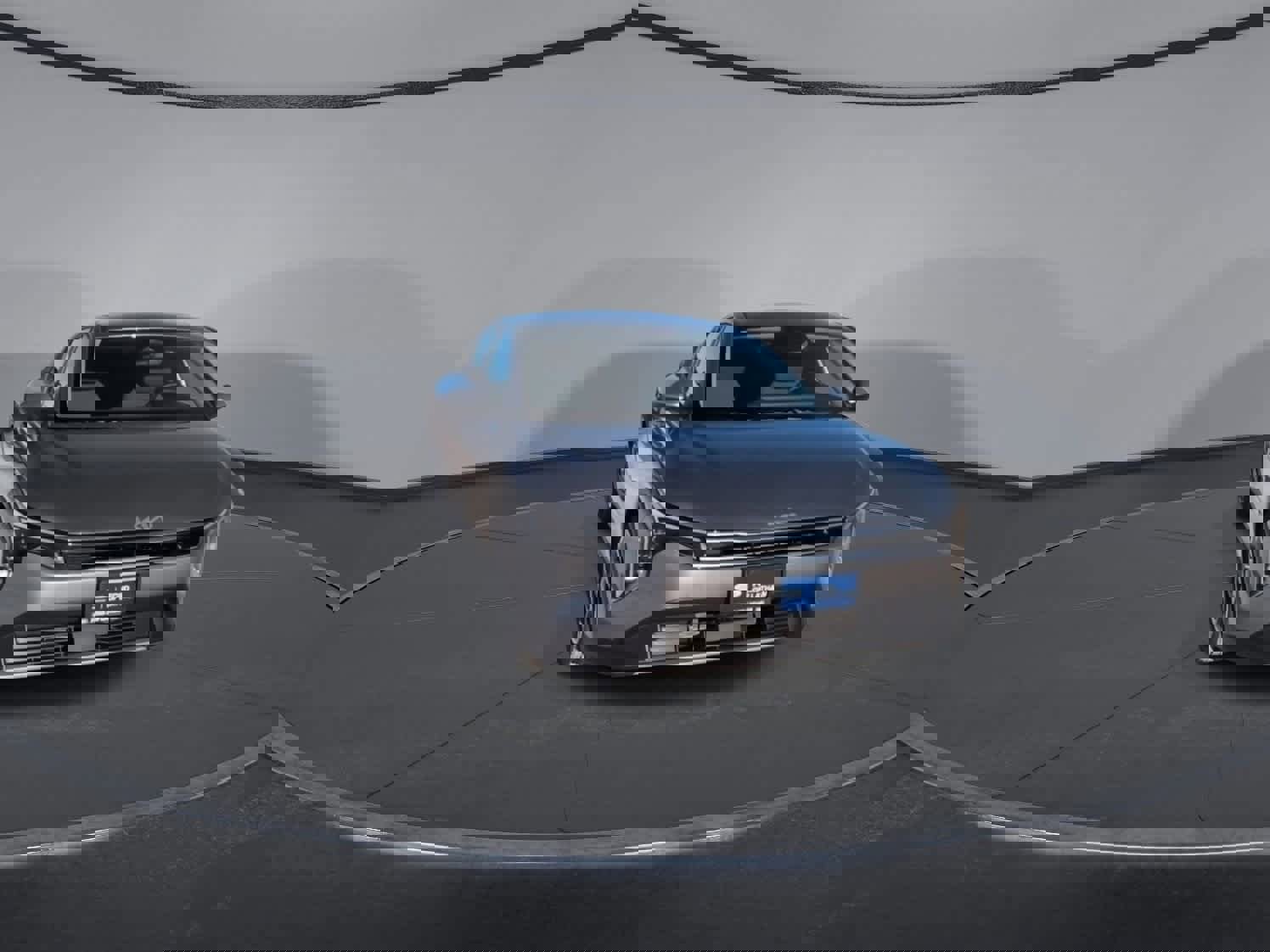 Used 2025 Kia K4 EX image 2