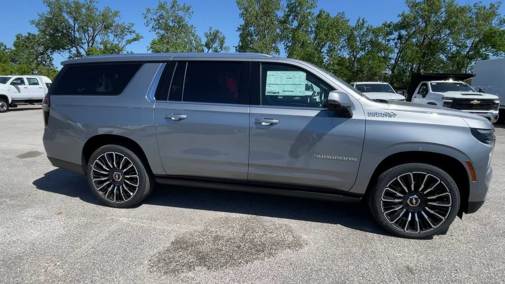 New 2026 Chevrolet Suburban High Country AWD/4WD image 3
