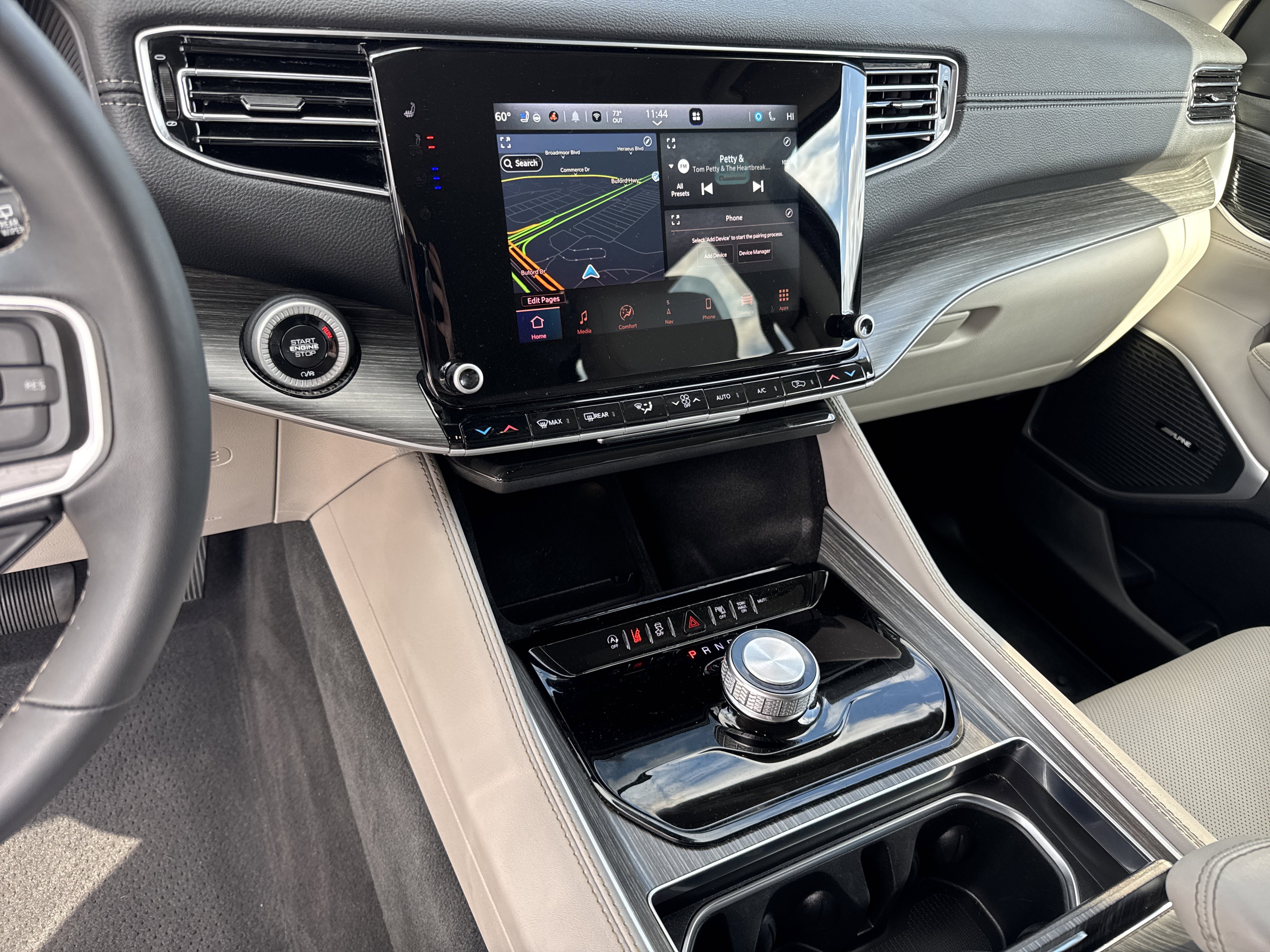 Used 2024 Jeep Wagoneer Series II w/ Flexible Seating Group image 31