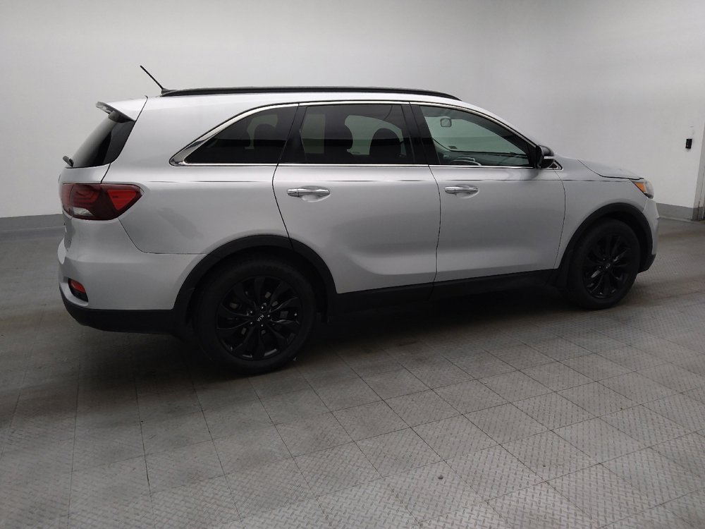 Used 2019 Kia Sorento S image 10