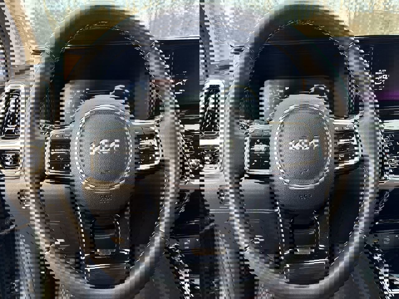 Used 2023 Kia Sorento SX Prestige image 15