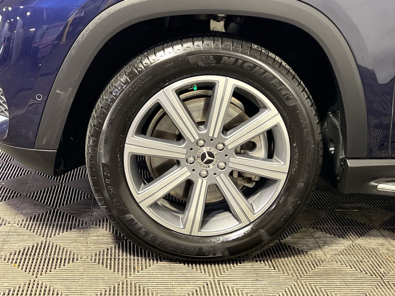 Used 2020 Mercedes-Benz GLS 450 4MATIC image 12