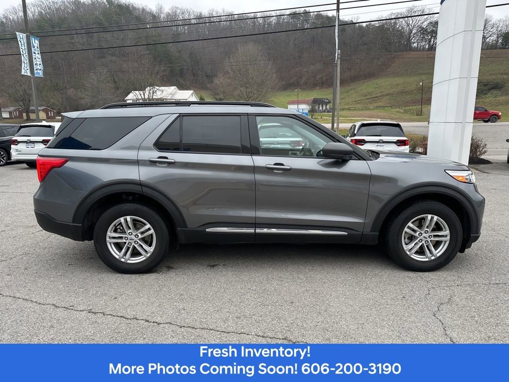 Used 2023 Ford Explorer XLT w/ Equipment Group 202A image 6