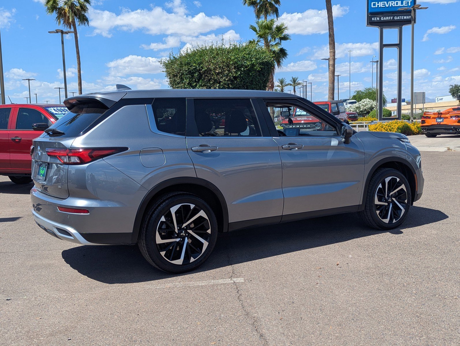 Used 2024 Mitsubishi Outlander SE AWD/4WD image 5