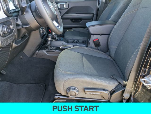 Used 2025 Jeep Wrangler Sahara image 14