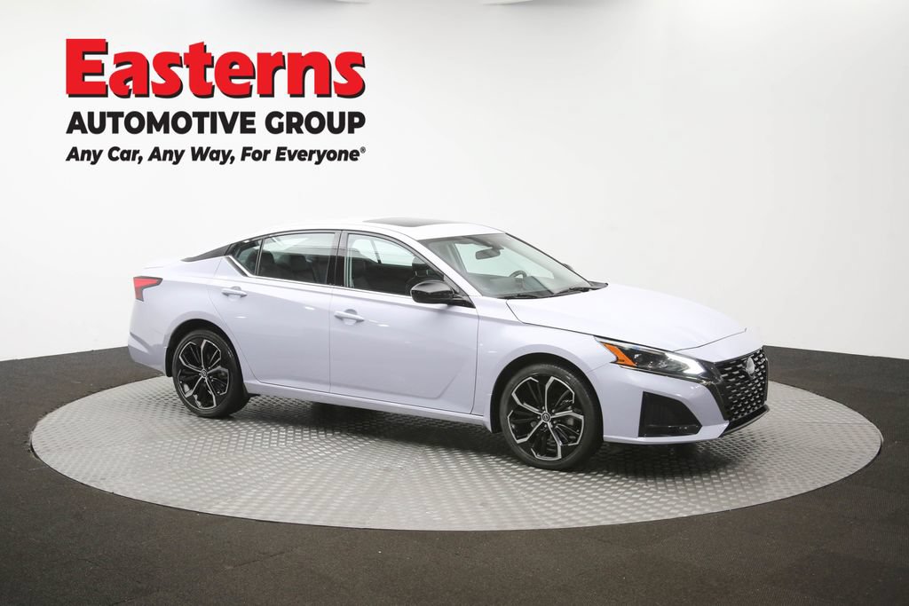 Used 2025 Nissan Altima 2.5 SR w/ SR Premium Package AWD/4WD image 48