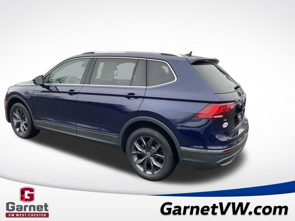 Certified 2023 Volkswagen Tiguan SE w/ Panoramic Sunroof Package image 3