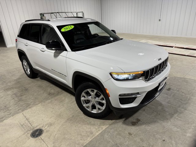 Used 2023 Jeep Grand Cherokee Limited image 37