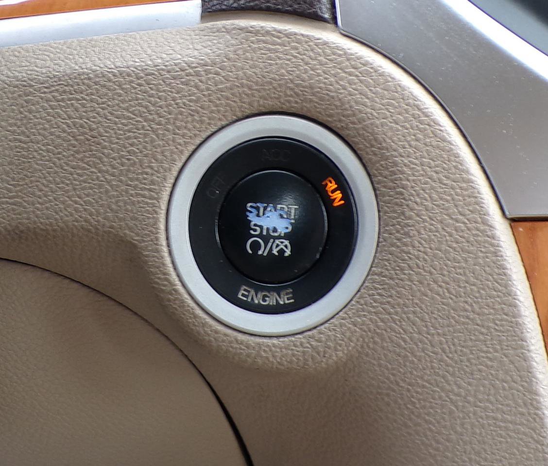 Used 2013 Chrysler 300 C w/ Beats Audio Group RWD image 12