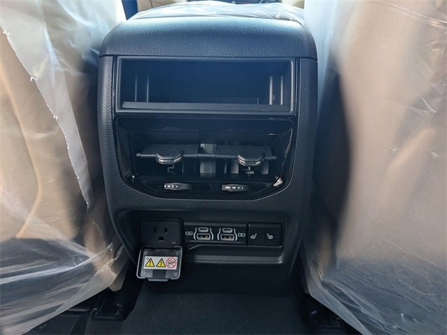 New 2025 Jeep Grand Cherokee Limited image 12