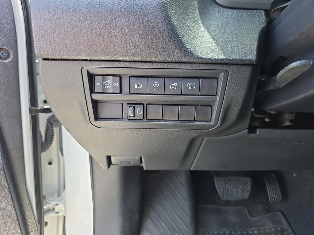 Used 2022 Toyota Tundra SR5 AWD/4WD image 18