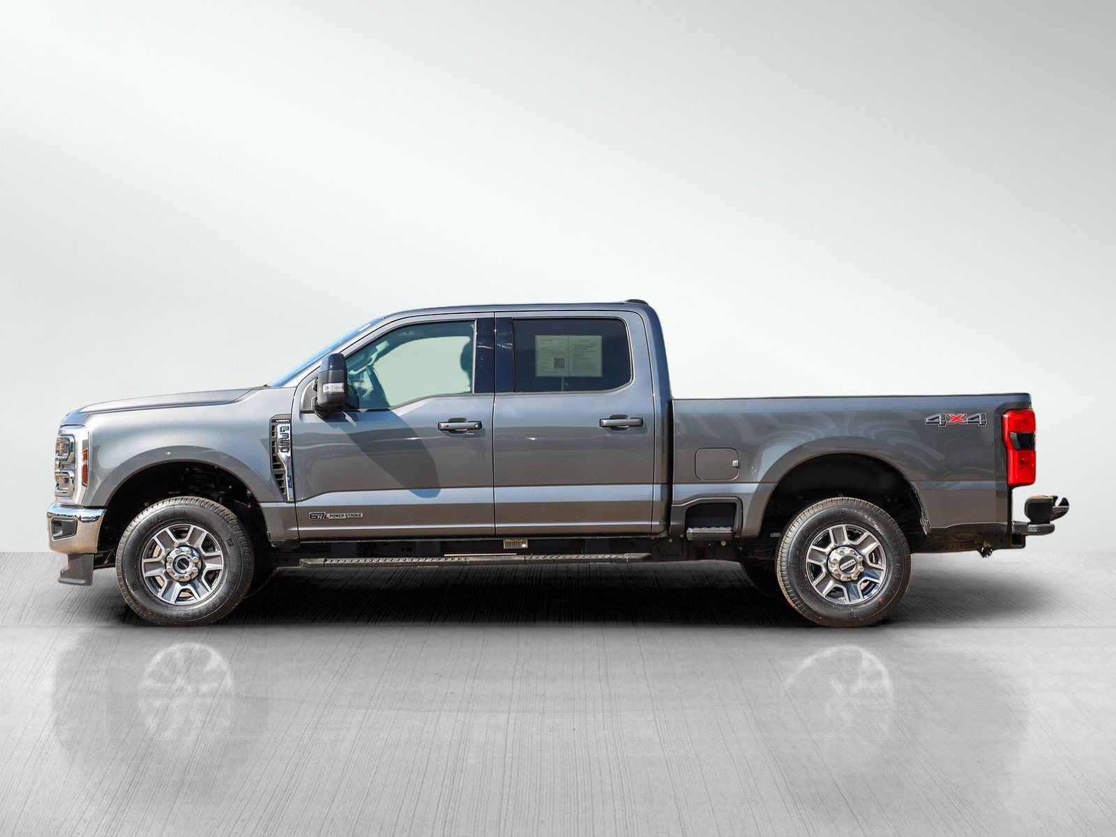 Used 2026 Ford F350 Lariat AWD/4WD image 2