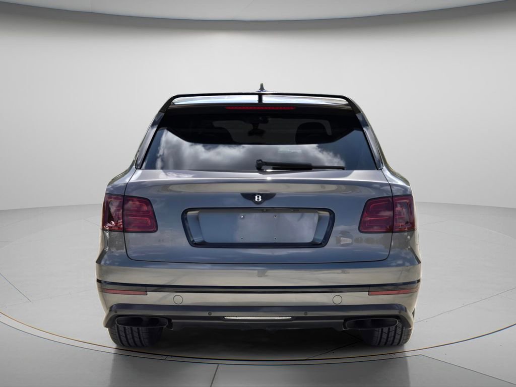 Used 2018 Bentley Bentayga image 6