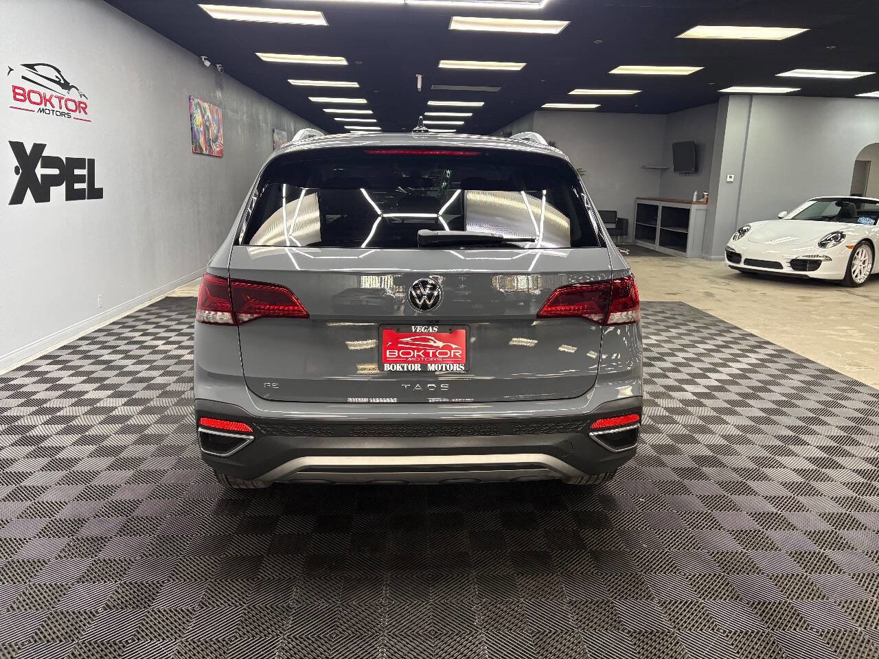 Used 2022 Volkswagen Taos SE image 9