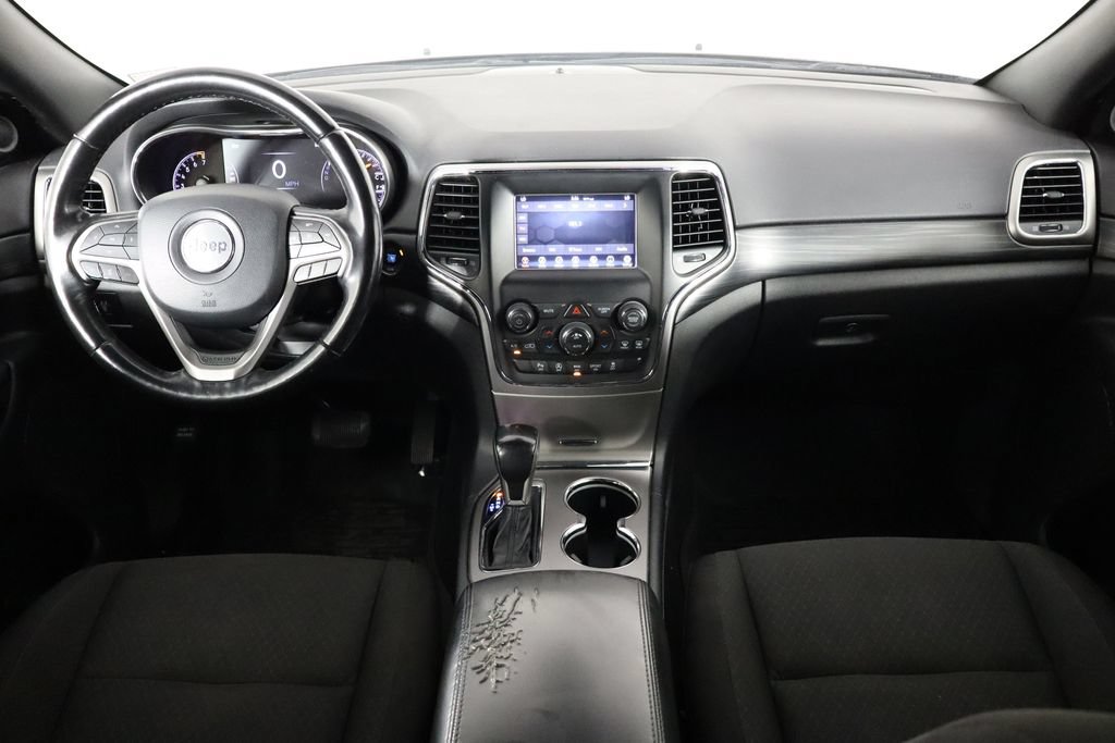 Used 2020 Jeep Grand Cherokee Laredo AWD/4WD image 13