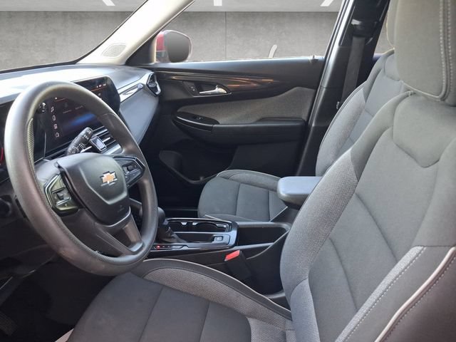 Used 2024 Chevrolet TrailBlazer LT w/ Driver Confidence Package FWD image 24