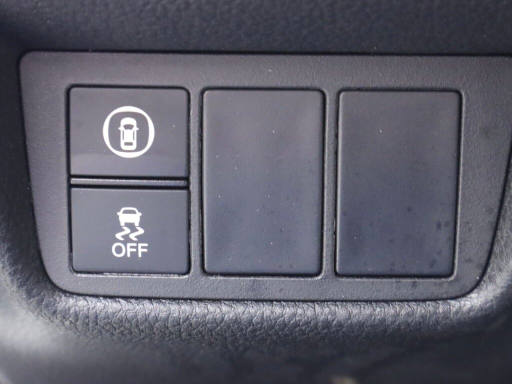 Used 2018 Honda Accord EX image 11