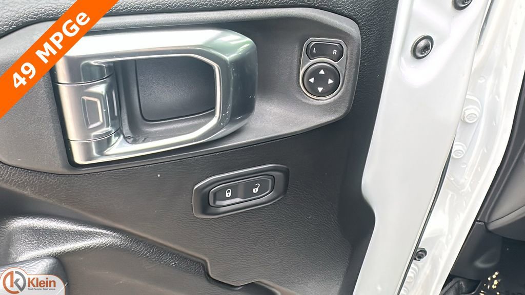 Used 2025 Jeep Wrangler Unlimited Rubicon 4xe w/ Convenience Group image 13