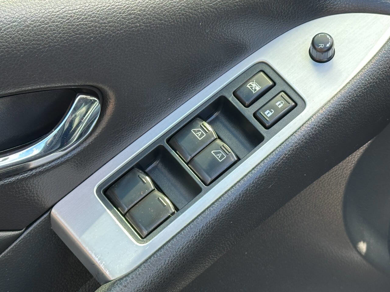 Used 2014 Nissan Murano SL w/ Navigation Package AWD/4WD image 10