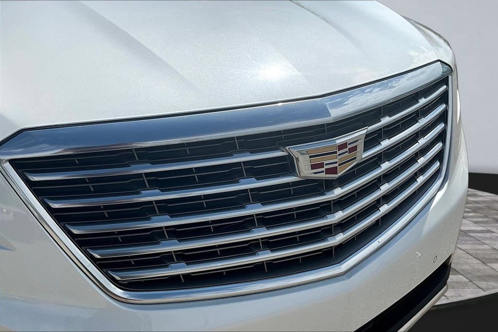 Used 2017 Cadillac XT5 Platinum AWD/4WD image 14