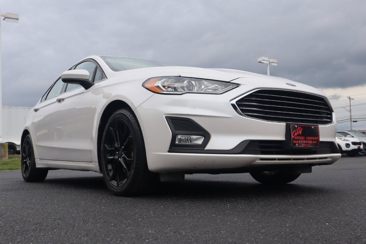 Used 2019 Ford Fusion SE w/ Equipment Group 151A FWD image 19