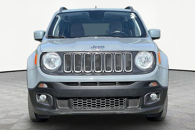 Used 2018 Jeep Renegade Latitude FWD image 2
