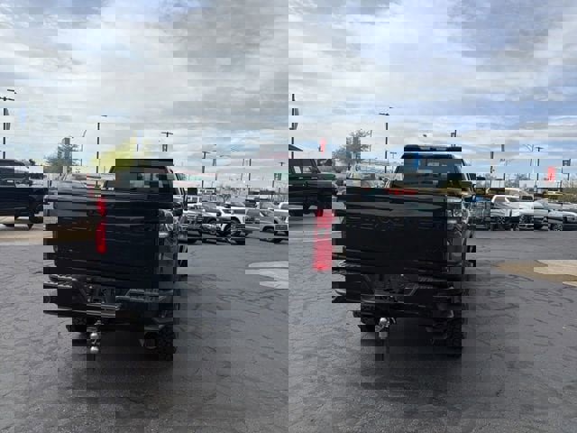 Used 2024 Chevrolet Silverado 2500 High Country w/ Midnight Edition image 7