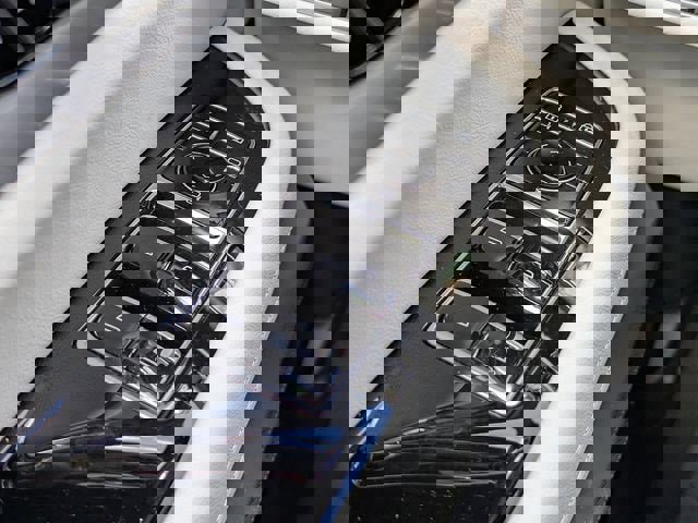 New 2026 Cadillac Vistiq Luxury image 25