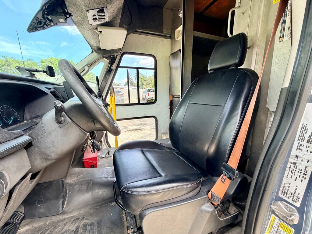 Used 2021 Ford Transit 350 DRW RWD image 12