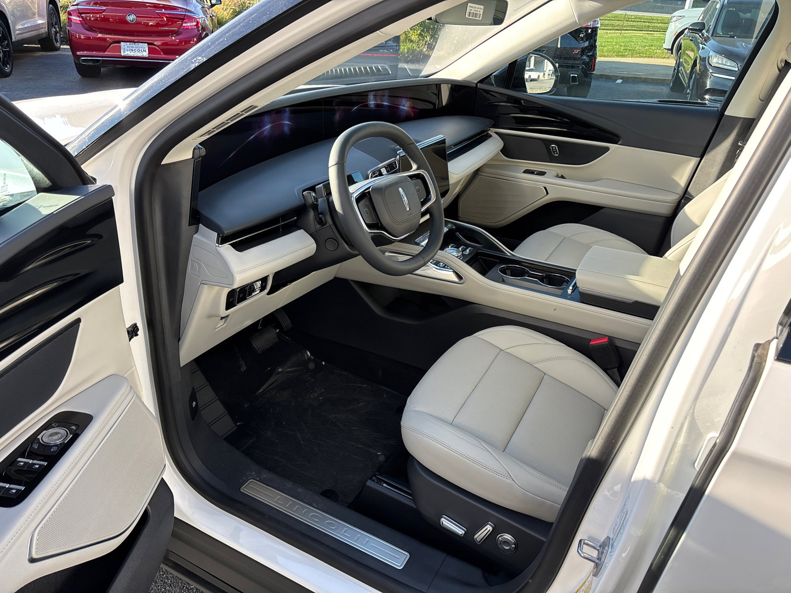 New 2026 Lincoln Nautilus Premier image 26