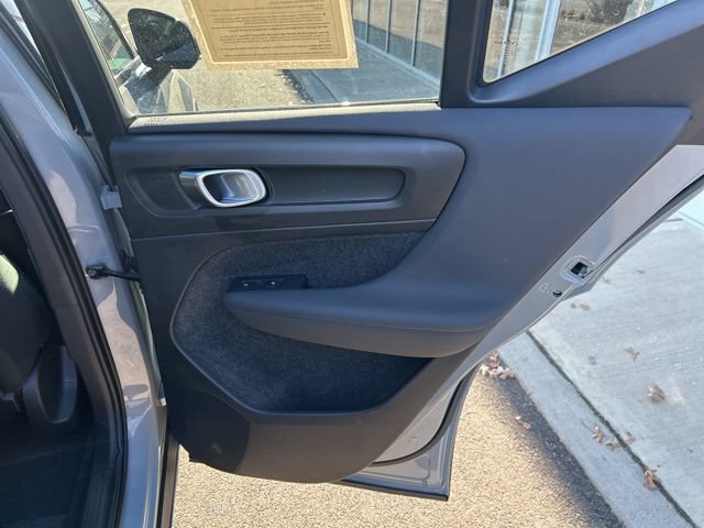 Certified 2025 Volvo XC40 B5 Plus AWD/4WD image 11