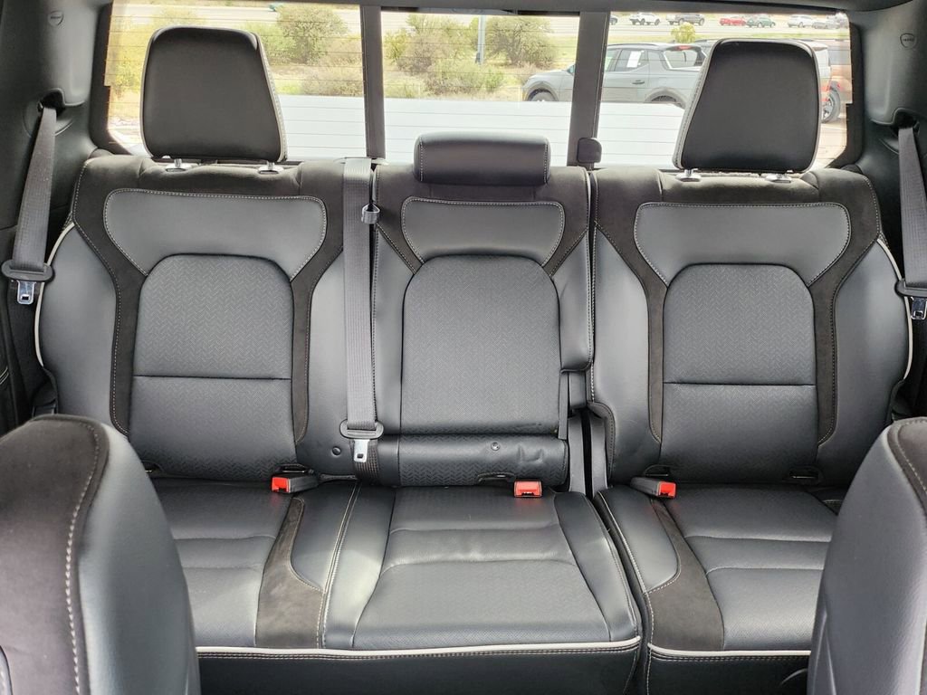 Used 2025 RAM 1500 Laramie w/ Sport Appearance Package AWD/4WD image 22