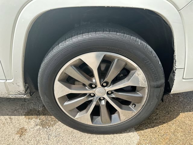 Used 2019 Jeep Cherokee Overland AWD/4WD image 50