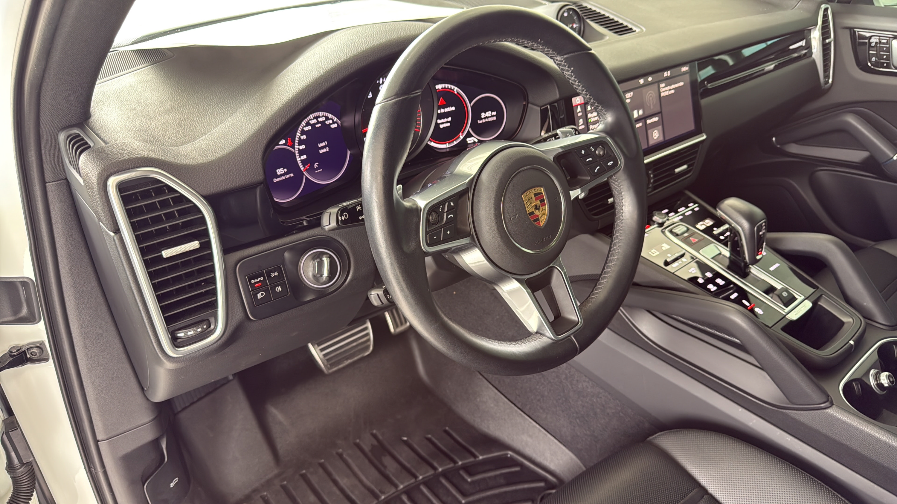 Used 2021 Porsche Cayenne S AWD/4WD image 16