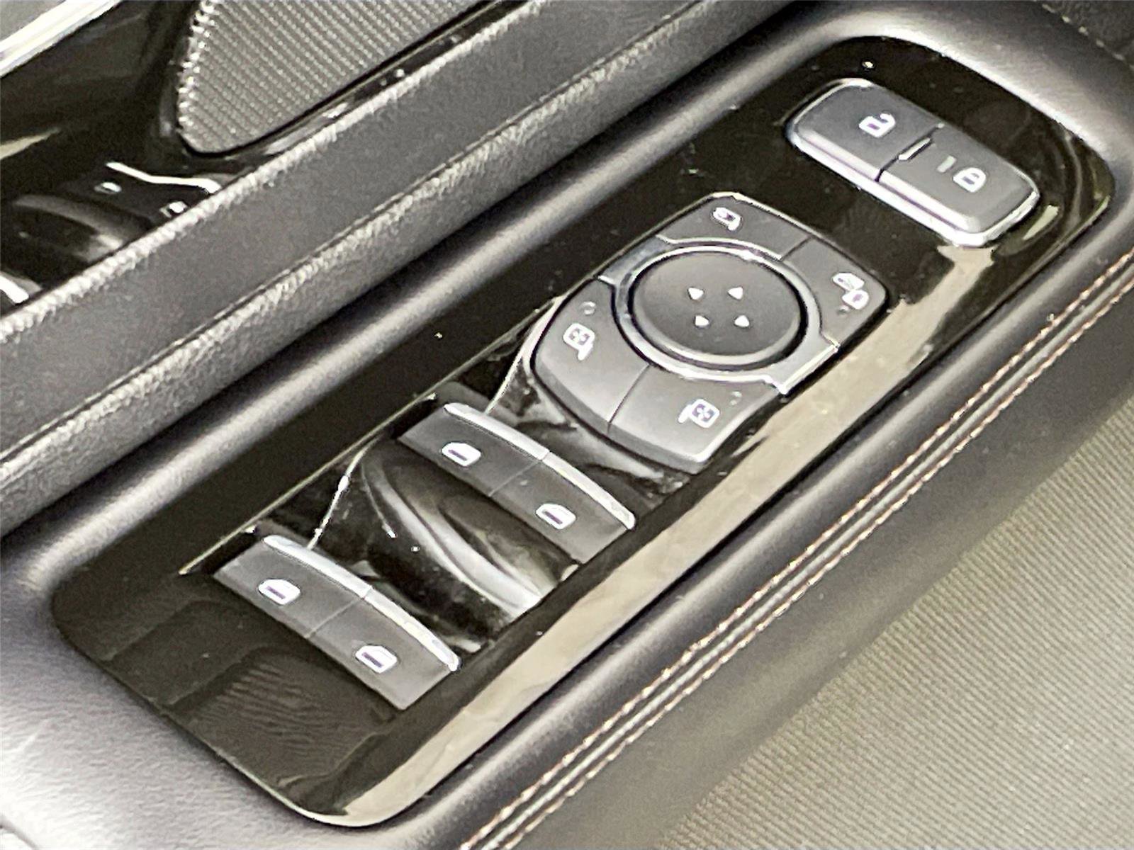 Used 2021 Lincoln Aviator Reserve w/ Equipment Group 201A image 18